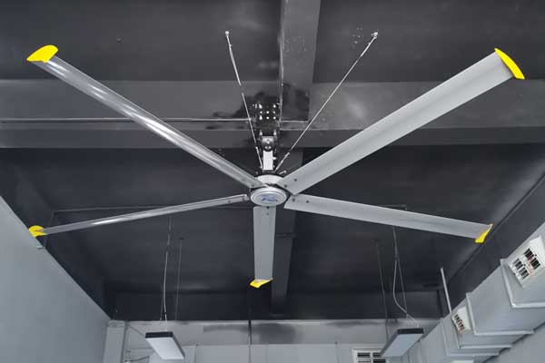 高大空間的倉儲(chǔ)物流為什么要使用工業(yè)大吊扇？