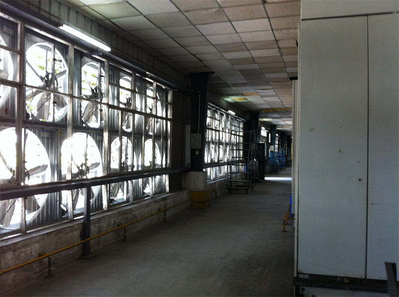 負(fù)壓風(fēng)機水簾安裝需要密閉的車間環(huán)境